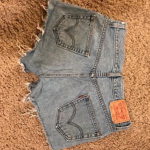 Vintage Levi's Cutoff Shorts 550